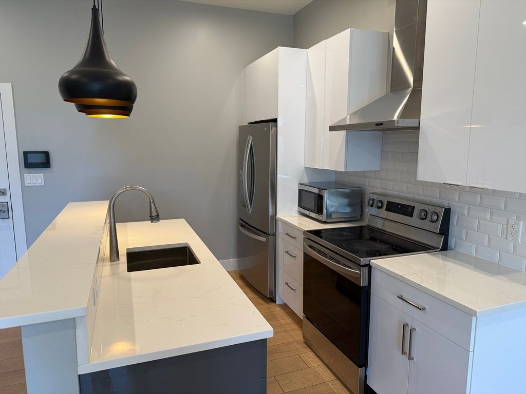 Interior, Kitchen, Stainless Steel Appliances, Wood Texture Flooring