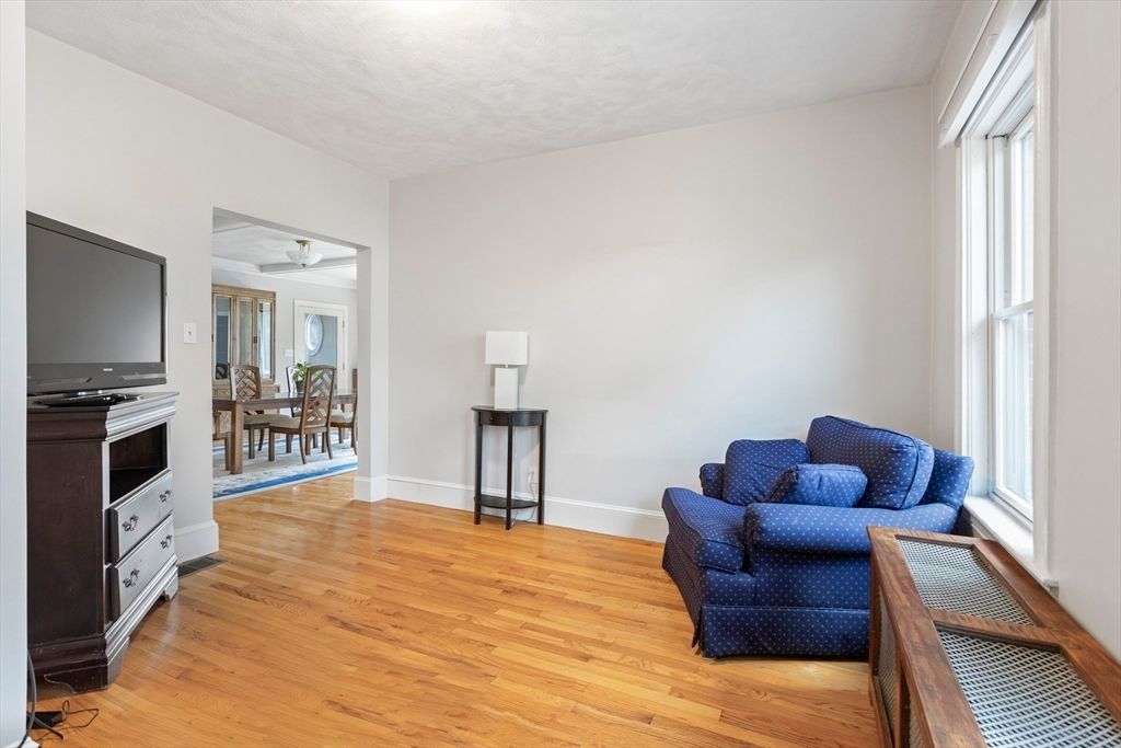 Dining room, Interior, Living room, Wood Texture Flooring