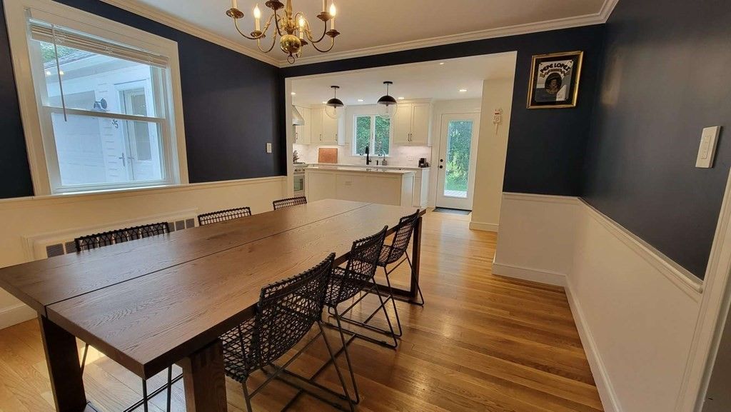 Chandelier, Dining room, Interior, Kitchen, Recessed Lighting, Wood Texture Flooring