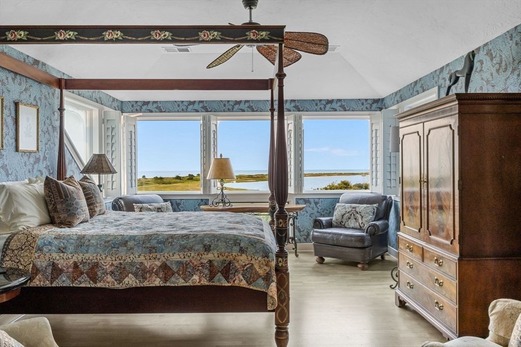 Bedroom, Interior, Water, Wood Texture Flooring
