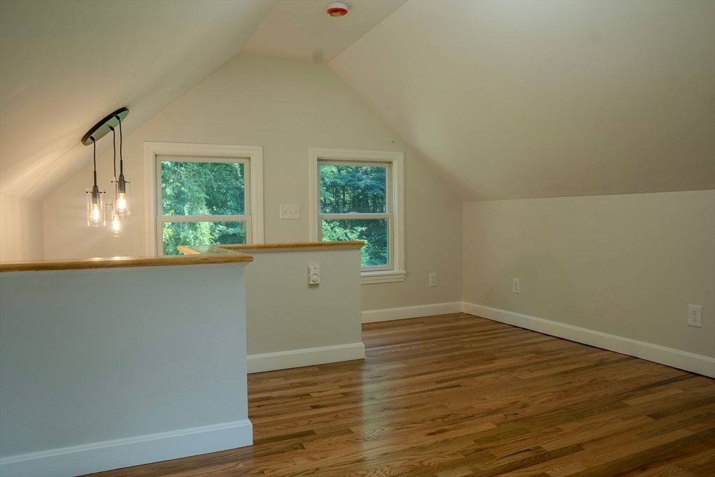 Empty room, Interior, Pendant Lights, Wood Texture Flooring