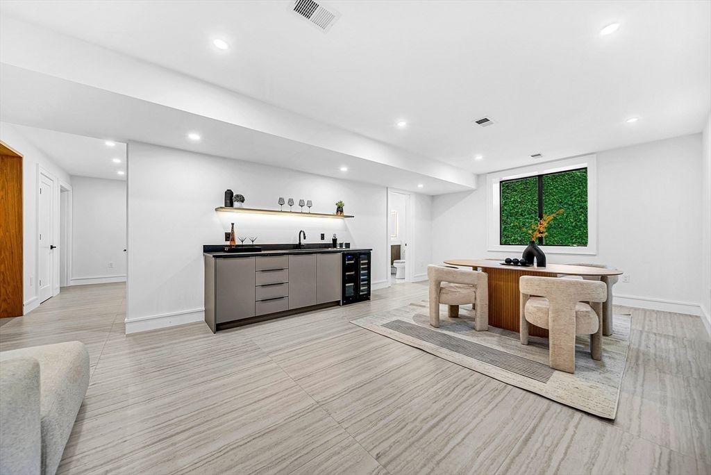 Game Room, Interior, Recessed Lighting