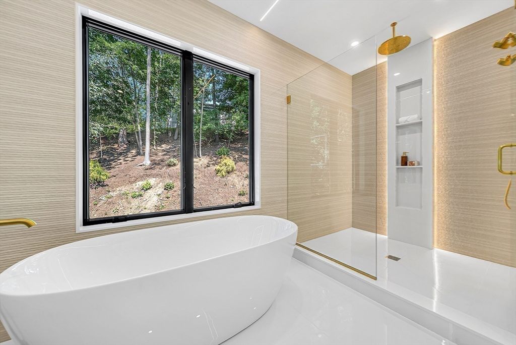 Bathroom, Free Standing Baths, Glass Shower, Interior, Recessed Lighting