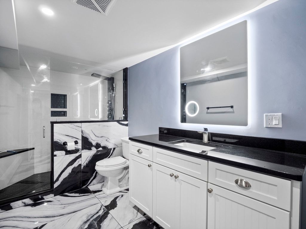 Bathroom, Interior, Marble, Recessed Lighting