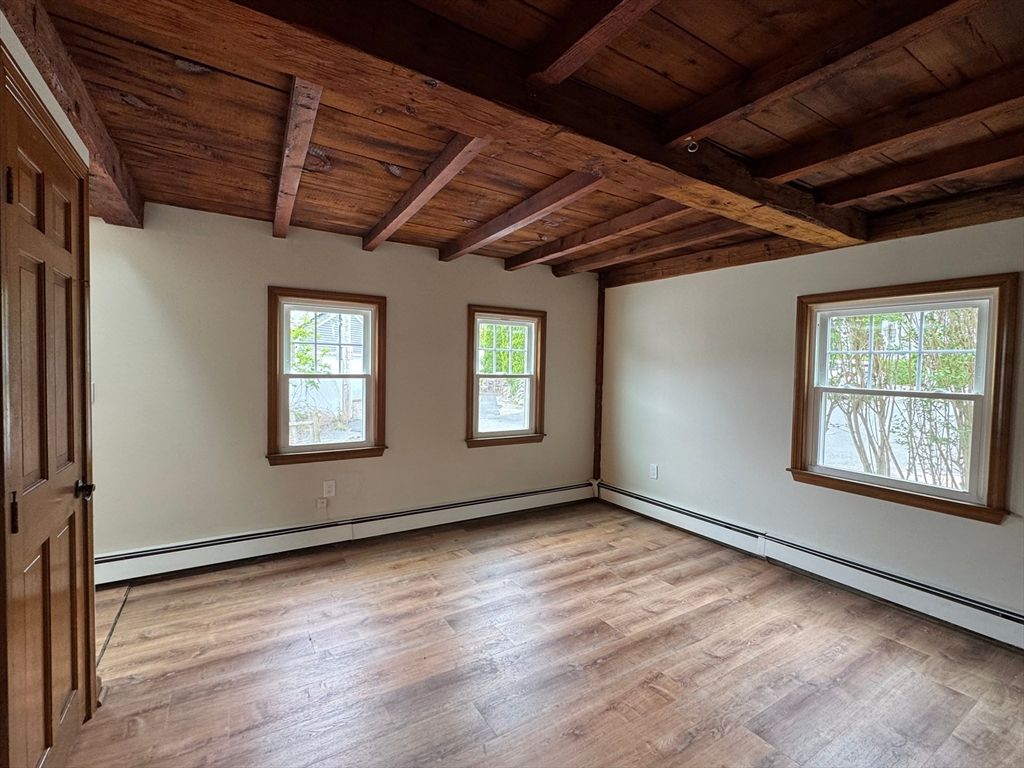 Empty room, Interior, Wooden Beams, Wooden Ceilings, Wood Texture Flooring