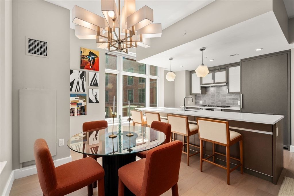 Dining room, Interior, Kitchen, Pendant Lights, Recessed Lighting, Wood Texture Flooring
