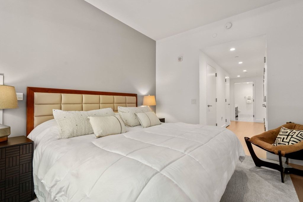 Bedroom, Interior, Recessed Lighting