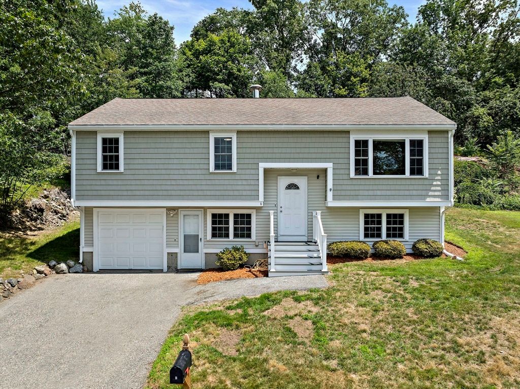 Attached, Exterior, Facade, Raised Ranch