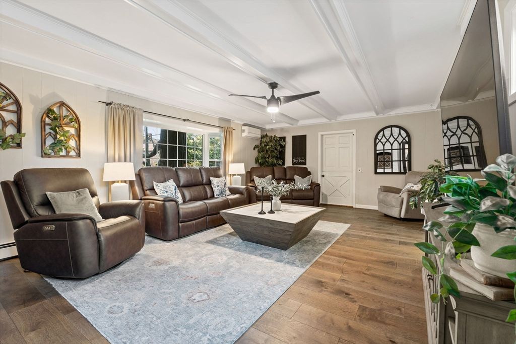 Interior, Living room, Wood Texture Flooring