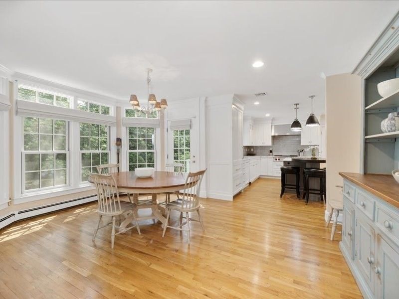 Chandelier, Dining room, Interior, Kitchen, Pendant Lights, Recessed Lighting, Wood Texture Flooring