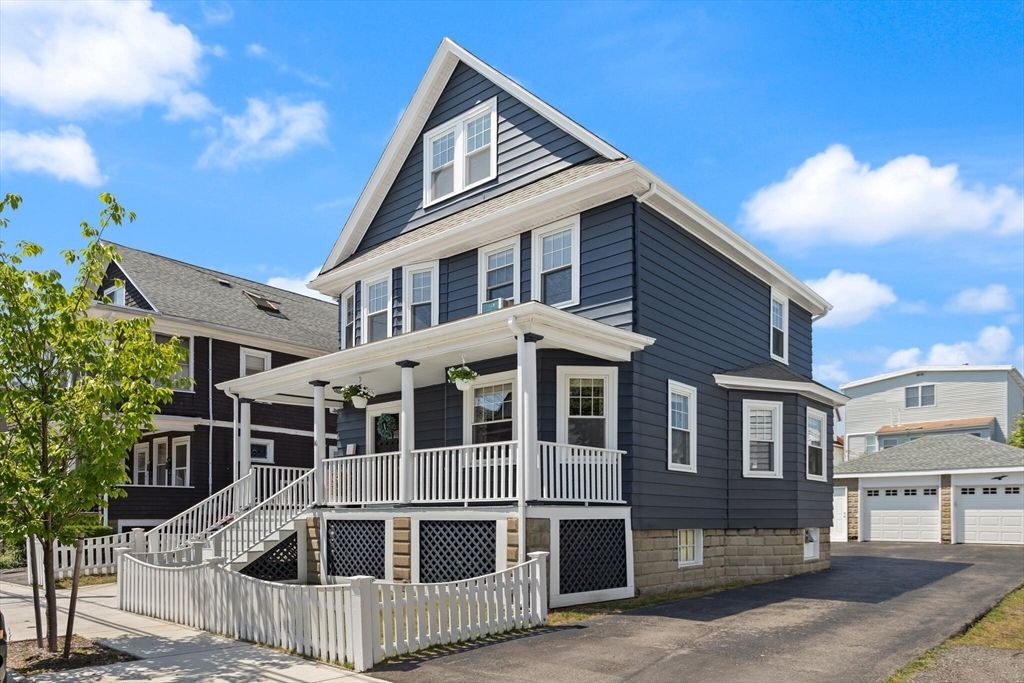 Detached Garage, Exterior, Facade, Queen Anne Victorian
