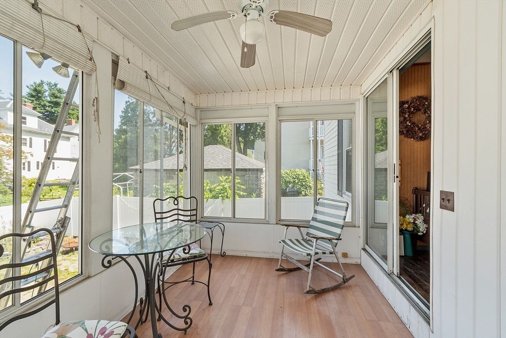 Interior, Sun Room, Wood Texture Flooring