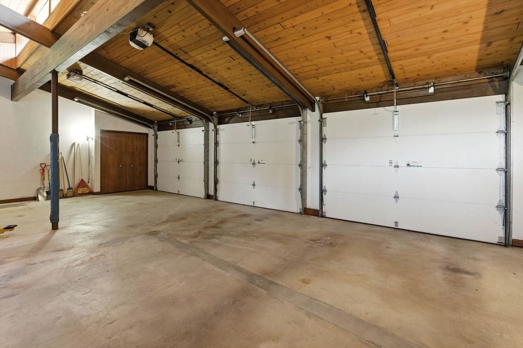 Garage, Interior, Wooden Beams, Wooden Ceilings