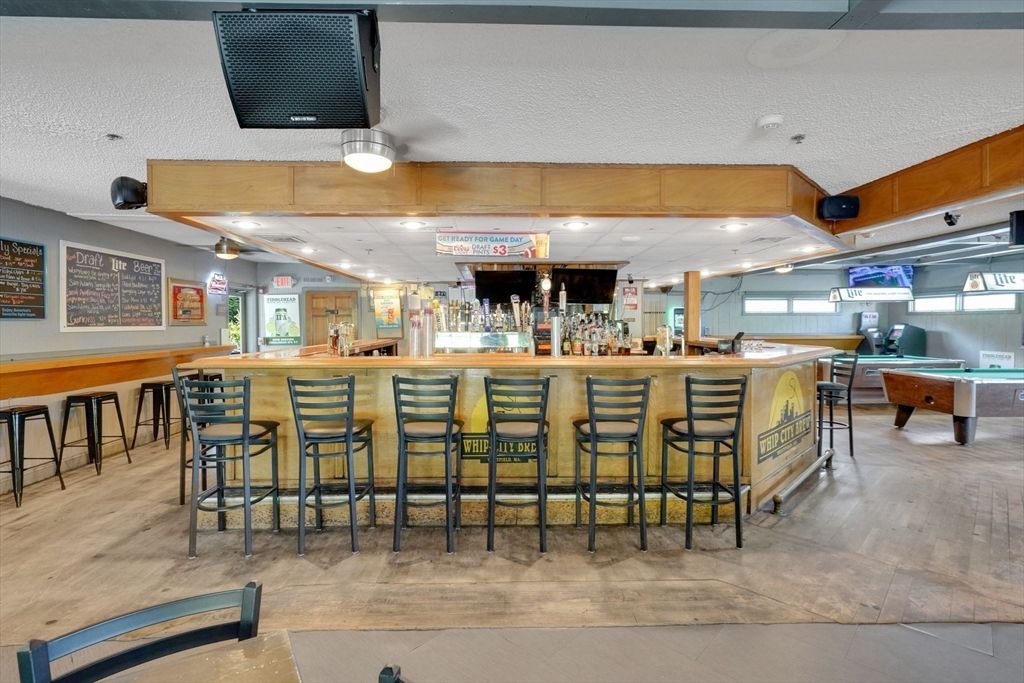 Billiard Table, Game Room, Interior, Recessed Lighting