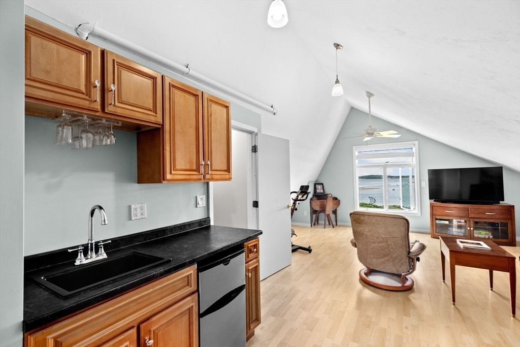 Interior, Kitchen, Pendant Lights, Wood Texture Flooring