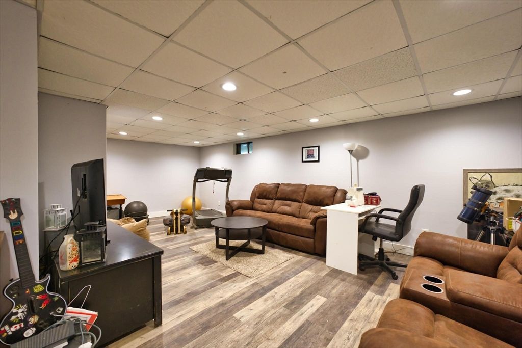 Fitness Equipment, Home Office, Interior, Recessed Lighting, Wood Texture Flooring