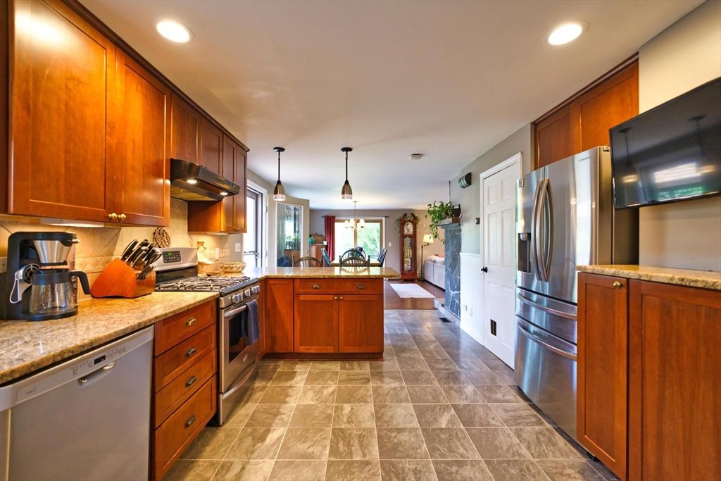 Interior, Kitchen, Pendant Lights, Recessed Lighting, Stainless Steel Appliances