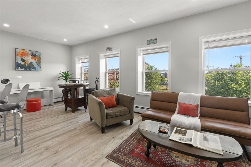 Dining room, Interior, Living room, Recessed Lighting, Wood Texture Flooring