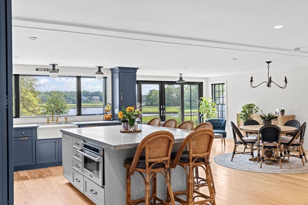 Chandelier, Dining room, Interior, Kitchen, Recessed Lighting, Wood Texture Flooring