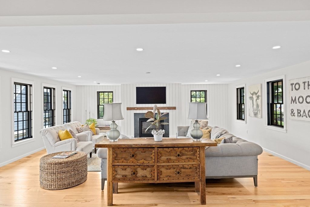 Fireplace, Interior, Living room, Recessed Lighting, Wood Texture Flooring