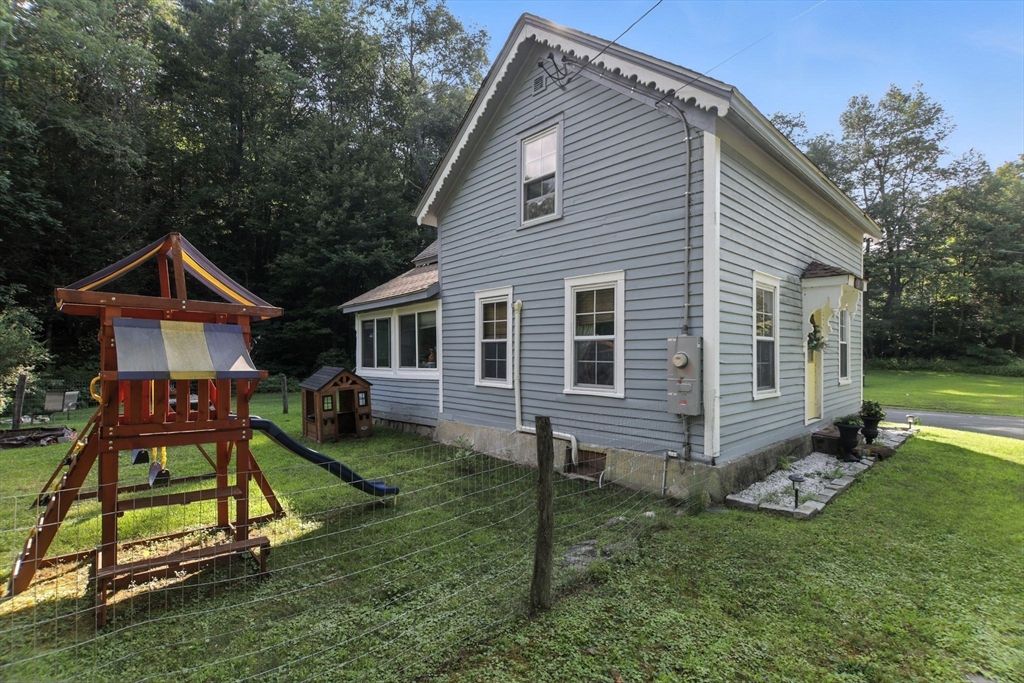 Backyard, Exterior, Playground