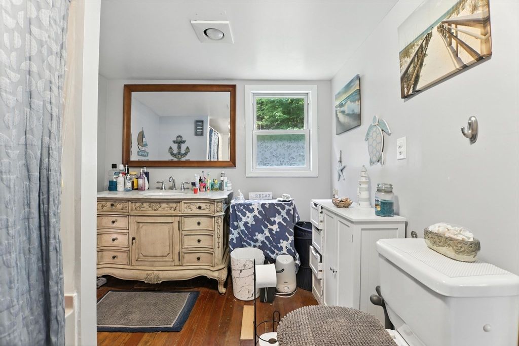 Bathroom, Interior, Wood Texture Flooring