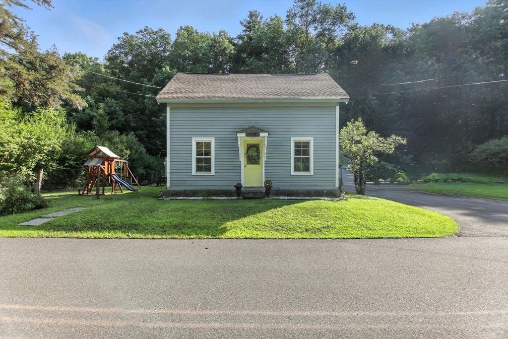 Backyard, Exterior, Playground