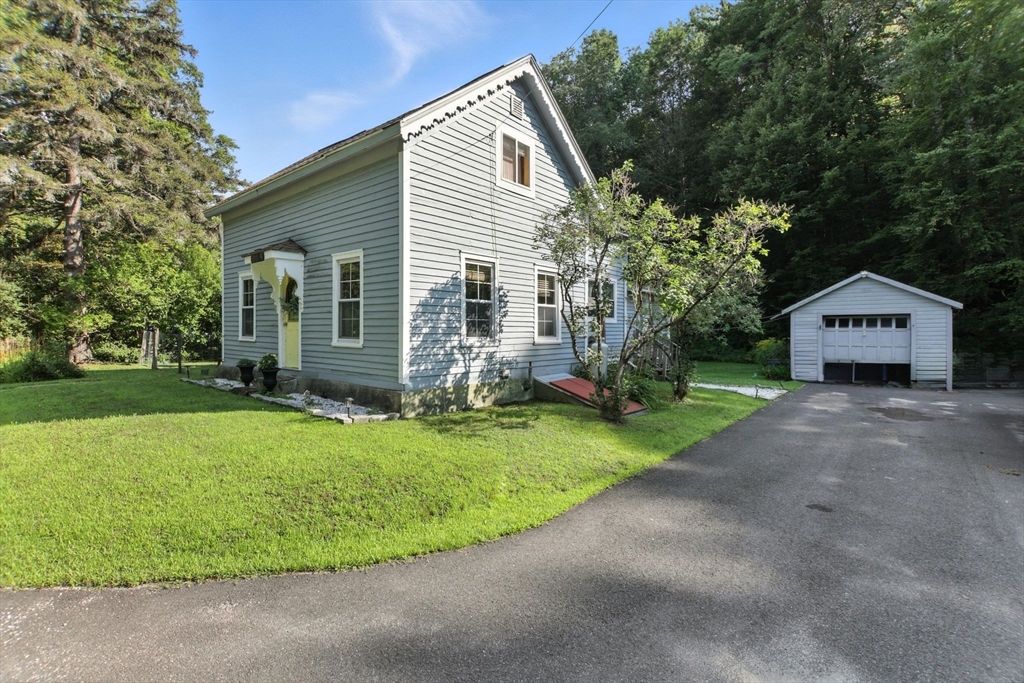 Backyard, Detached Garage, Exterior
