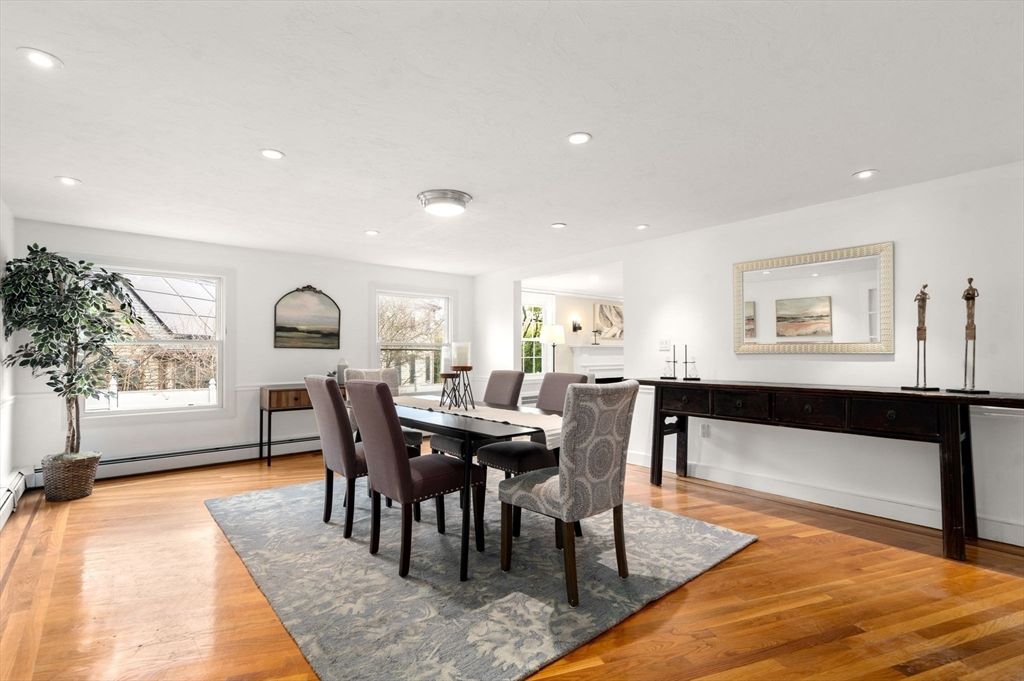 Dining room, Interior, Recessed Lighting, Wood Texture Flooring