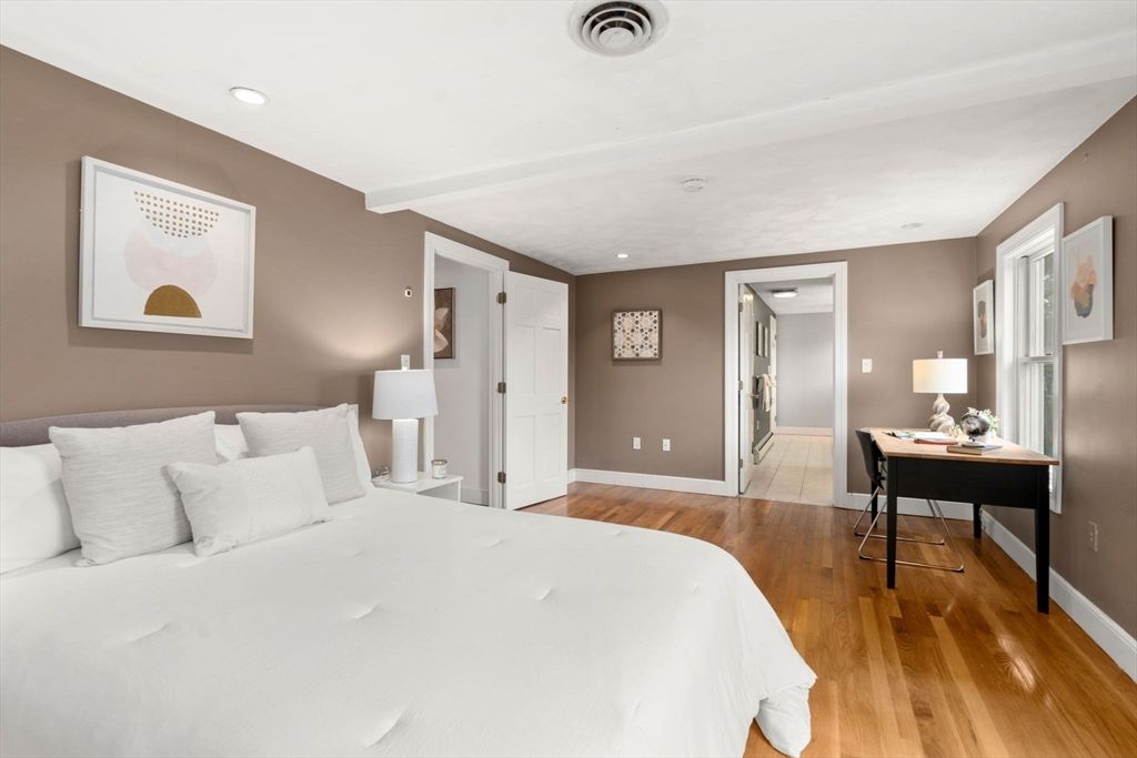 Bedroom, Home Office, Interior, Recessed Lighting, Wood Texture Flooring