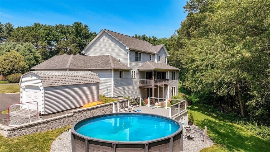 Backyard, Exterior, Pool