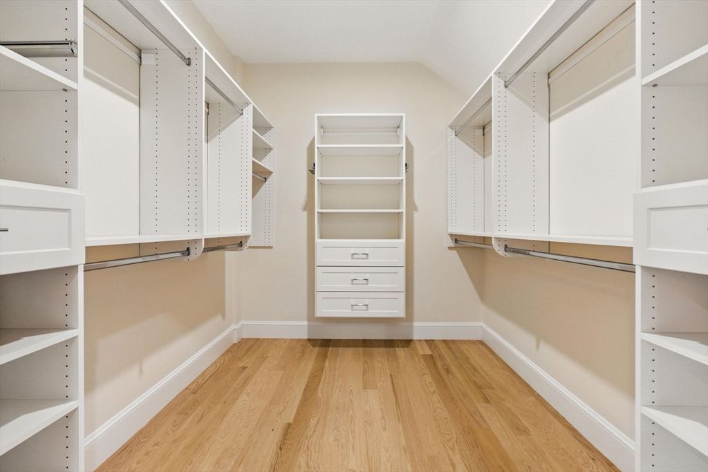 Interior, Walk-in Closets, Wood Texture Flooring