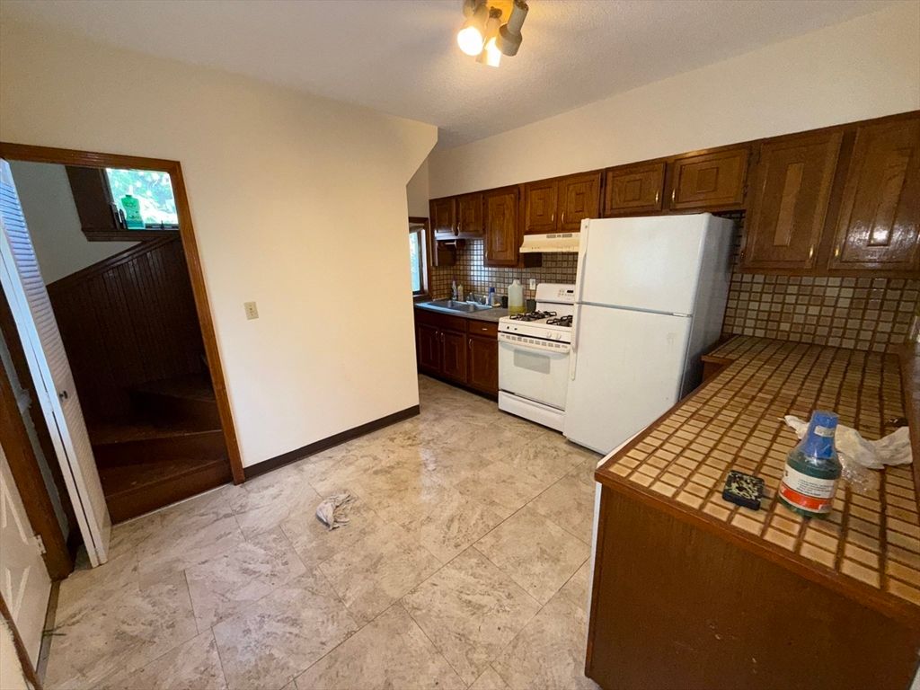 Interior, Kitchen, Tile Countertops
