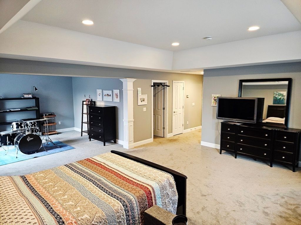 Fitness Equipment, Interior, Recessed Lighting