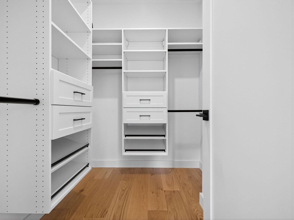 Interior, Walk-in Closets, Wood Texture Flooring