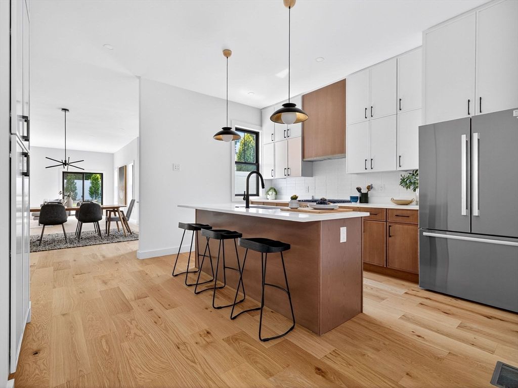 Dining room, Interior, Kitchen, Pendant Lights, Recessed Lighting, Wood Texture Flooring