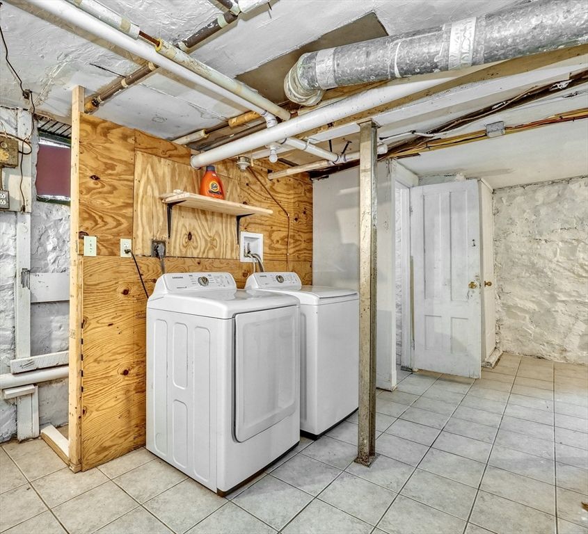 Interior, Washer, Wooden Walls