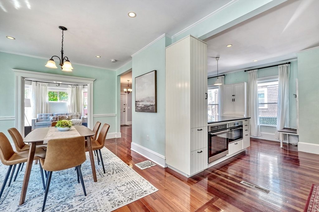 Dining room, Interior, Pendant Lights, Recessed Lighting, Wood Texture Flooring