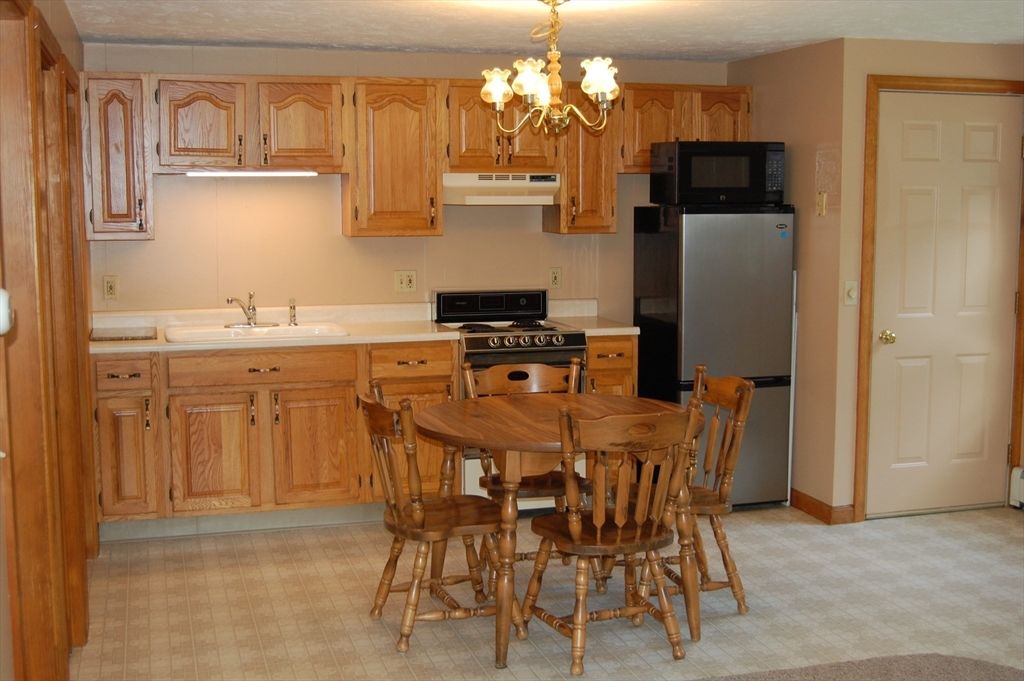 Chandelier, Dining room, Interior, Kitchen