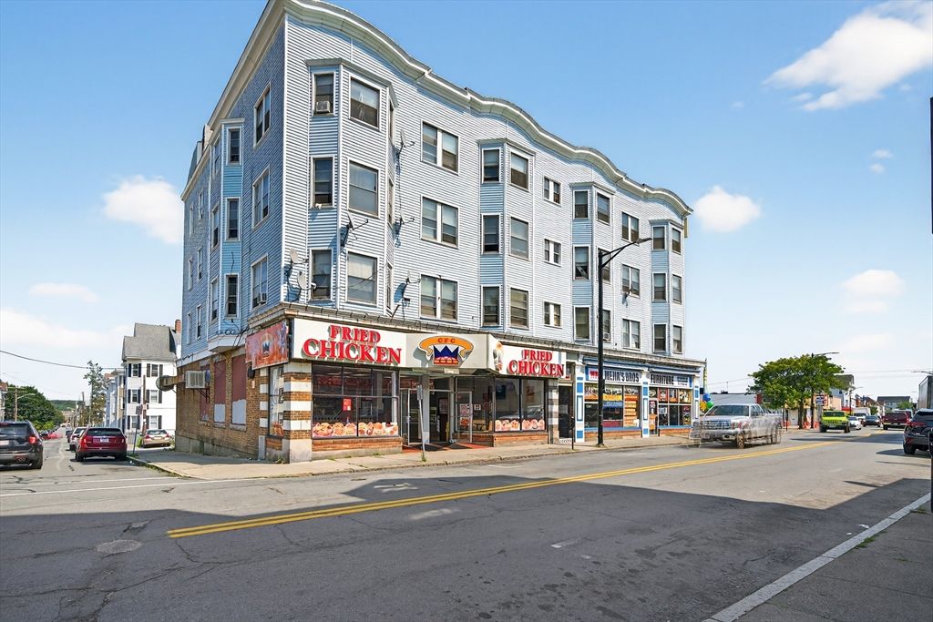 Exterior, Facade, Condo Building