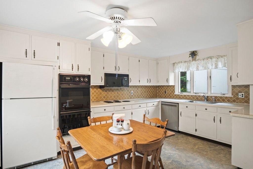 Dining room, Interior, Kitchen