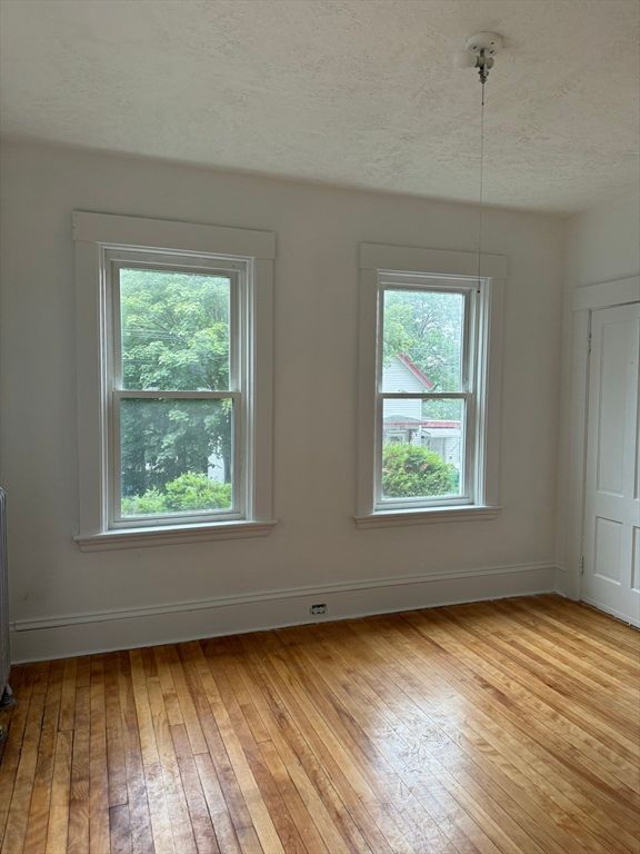 Empty room, Interior, Pendant Lights, Wood Texture Flooring