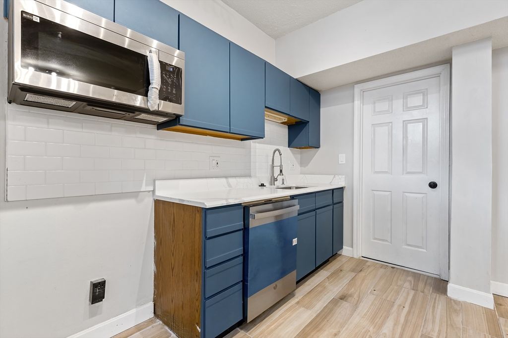 Interior, Kitchen, Stainless Steel Appliances, Wood Texture Flooring