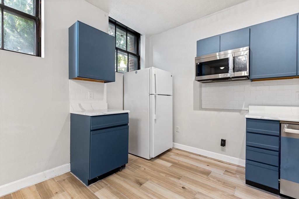 Interior, Kitchen, Stainless Steel Appliances, Wood Texture Flooring