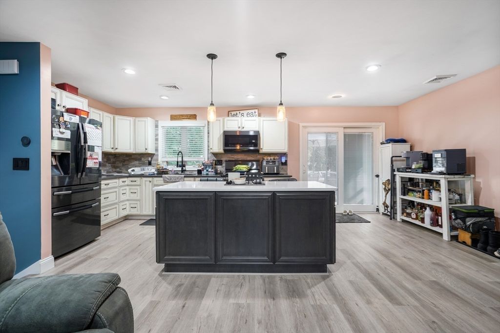 Interior, Kitchen, Pendant Lights, Recessed Lighting, Wood Texture Flooring