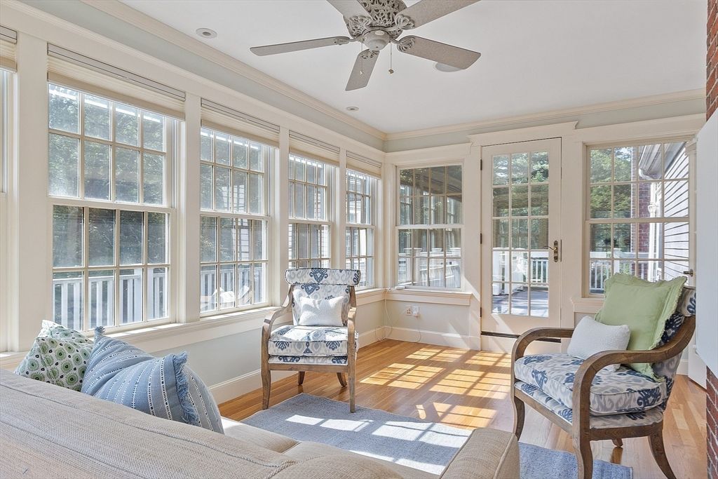 Interior, Sun Room, Wood Texture Flooring