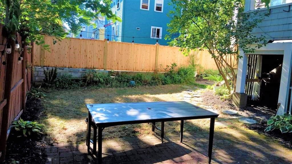 Backyard, Exterior