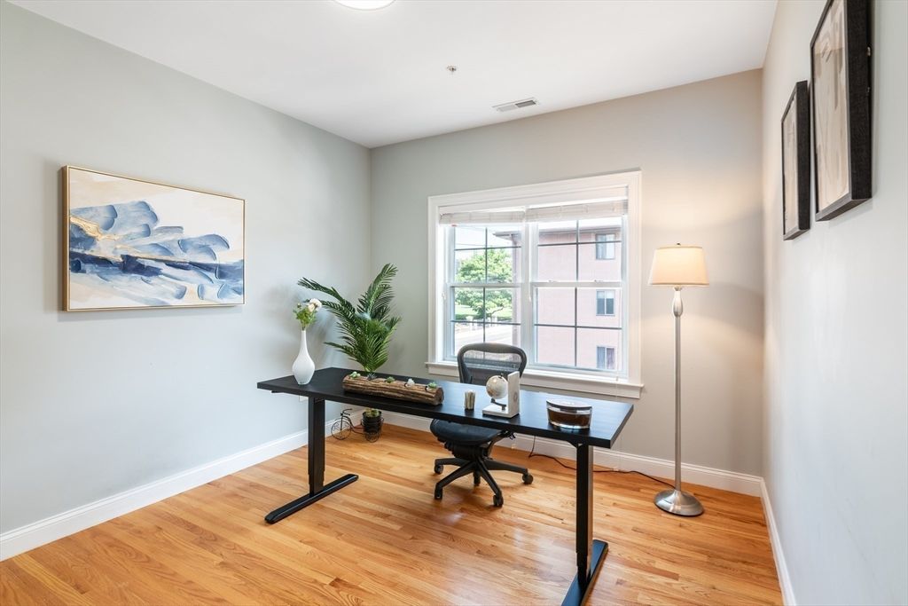 Home Office, Interior, Recessed Lighting, Wood Texture Flooring