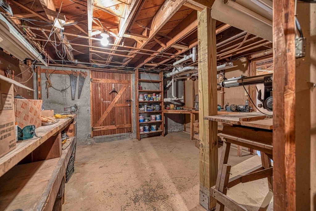 Interior, Wooden Beams