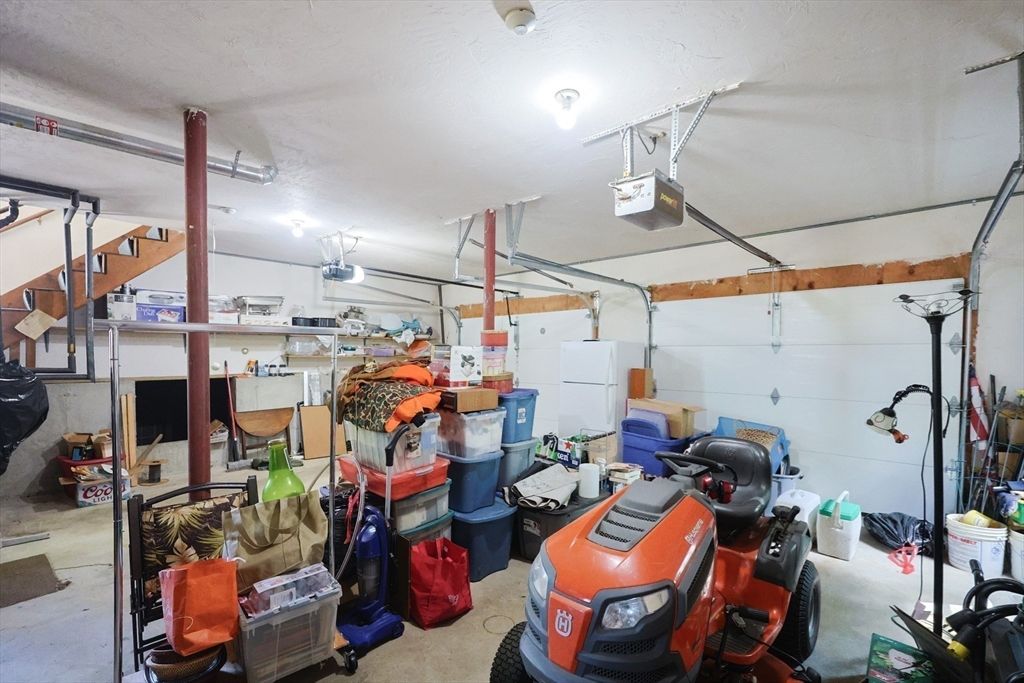 Garage, Interior